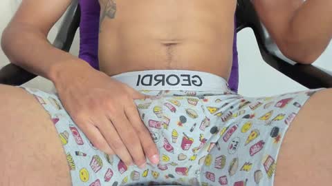 Snapshot of allisonjustingb chatting on February 9, 2025, 3:11 am AllisonJustin online show from February 9, 2025, 3:11 am