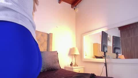 allisson online show from October 27, 2025, 12:09 pm