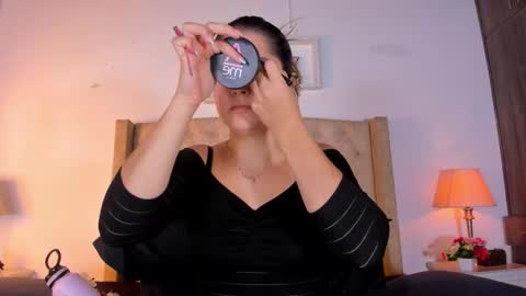 Snapshot of allisson_m chatting on February 7, 2026, 12:09 pm allisson online show from February 7, 2026, 12:09 pm