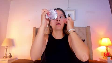 Snapshot of allisson_m chatting on February 18, 2026, 12:01 pm allisson online show from February 18, 2026, 12:01 pm