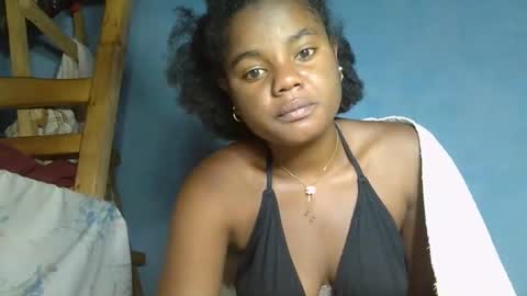 allizida01 online show from November 23, 2025, 2:11 am