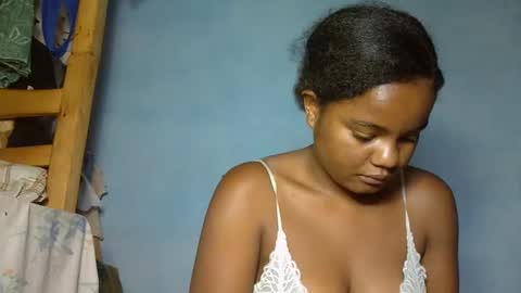 allizida01 online show from November 26, 2025, 2:18 pm