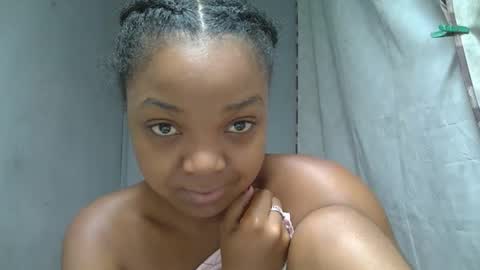 allizida01 online show from January 7, 2026, 11:51 pm