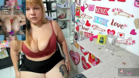 Snapshot of allsson_miller chatting on April 3, 2026, 2:04 pm allsson_miller online show from April 3, 2026, 2:04 pm