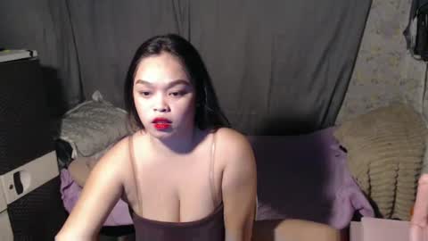 Snapshot of alluring_bobbies chatting on January 8, 2025, 8:18 pm dhiharu online show from January 8, 2025, 8:18 pm
