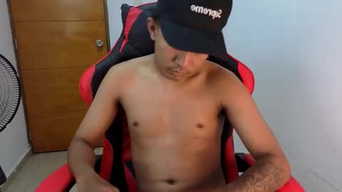 Snapshot of alluringangel01 chatting on March 2, 2026, 5:19 am alluringangel01 online show from March 2, 2026, 5:19 am