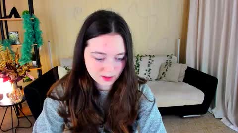 alluringeyess online show from December 3, 2025, 4:27 pm