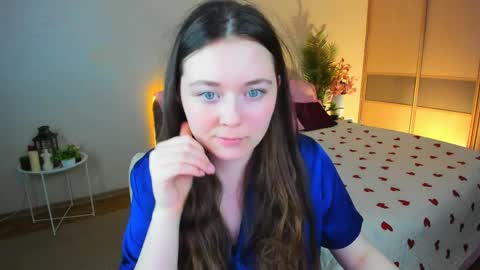 Snapshot of alluringeyess chatting on May 14, 2026, 5:09 pm alluringeyess online show from May 14, 2026, 5:09 pm