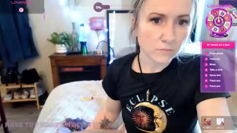 Alluring Pixie online show from February 2, 2026, 7:01 pm