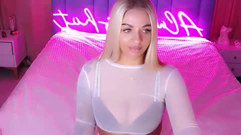 AlwaysHot online show from November 12, 2025, 2:45 am