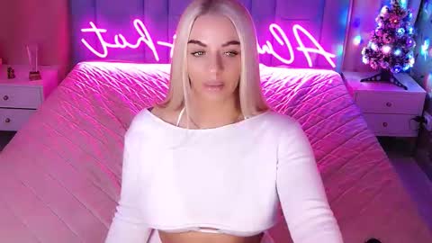 AlwaysHot online show from January 8, 2026, 2:14 am