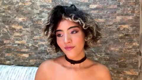 ally_summer online show from December 9, 2024, 10:32 am