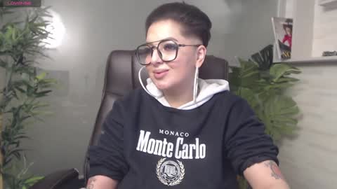 Snapshot of allyiah chatting on January 12, 2025, 1:32 am online show from January 12, 2025, 1:32 am