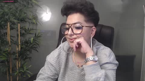 Snapshot of allyiah chatting on January 12, 2025, 10:54 pm online show from January 12, 2025, 10:54 pm