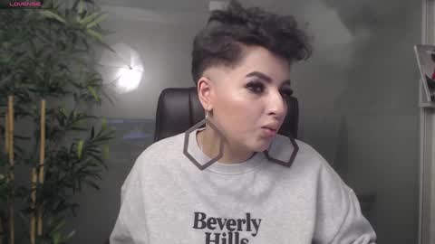 Snapshot of allyiah chatting on January 14, 2025, 10:34 pm online show from January 14, 2025, 10:34 pm