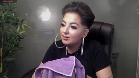 Snapshot of allyiah chatting on January 21, 2025, 11:24 pm online show from January 21, 2025, 11:24 pm