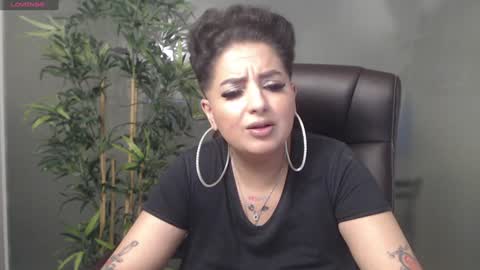 Snapshot of allyiah chatting on January 23, 2025, 12:14 am online show from January 23, 2025, 12:14 am