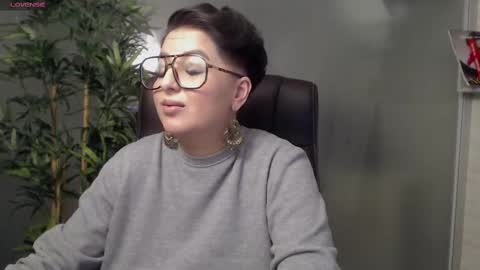 Snapshot of allyiah chatting on February 10, 2025, 12:52 am online show from February 10, 2025, 12:52 am