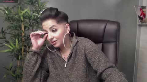 Snapshot of allyiah chatting on February 17, 2025, 12:21 am online show from February 17, 2025, 12:21 am