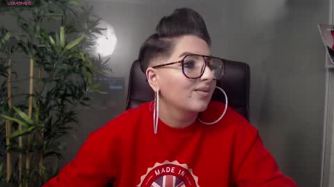 Snapshot of allyiah chatting on February 17, 2025, 9:08 pm online show from February 17, 2025, 9:08 pm