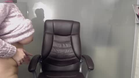 Snapshot of allyiah chatting on February 24, 2025, 12:20 am online show from February 24, 2025, 12:20 am