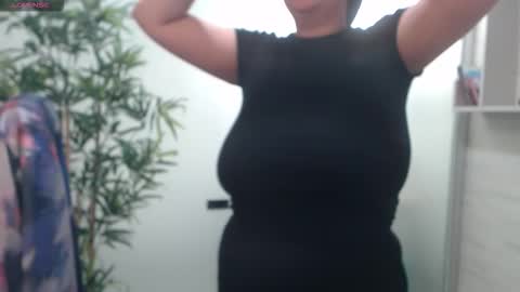 Snapshot of allyiah chatting on September 29, 2025, 3:39 pm online show from September 29, 2025, 3:39 pm