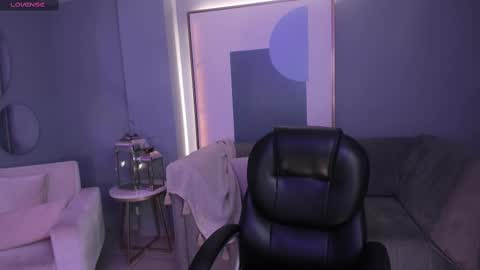 Alisson online show from March 12, 2025, 10:37 am