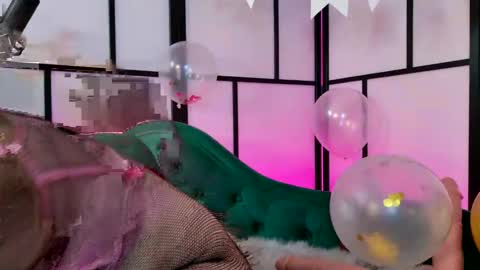 Snapshot of allys_secret chatting on March 1, 2025, 9:48 pm Call me Ally  online show from March 1, 2025, 9:48 pm