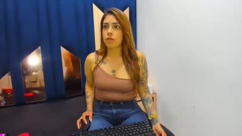 allysonrrouserx online show from March 26, 2026, 3:01 am