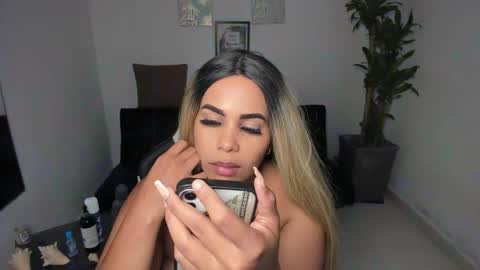 allyssann online show from March 9, 2025, 12:10 am