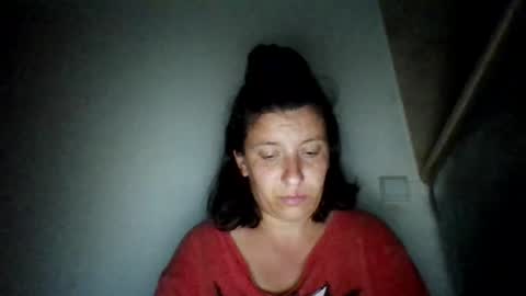 Snapshot of alma_amy chatting on June 13, 2026, 9:35 pm Alma online show from June 13, 2026, 9:35 pm