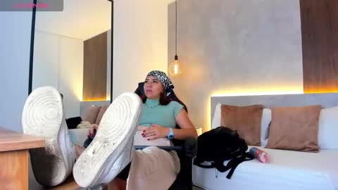 ALMA FENIX  online show from October 25, 2025, 12:23 pm