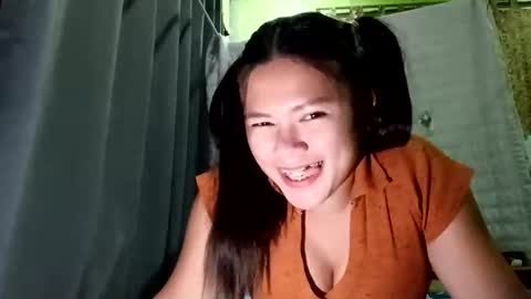 Snapshot of almacia chatting on February 15, 2026, 11:19 am almacia online show from February 15, 2026, 11:19 am