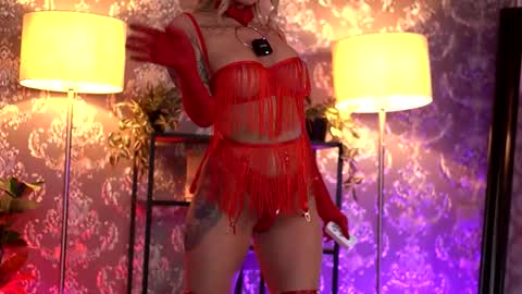 Snapshot of almavelia chatting on November 15, 2025, 8:38 pm Alma online show from November 15, 2025, 8:38 pm