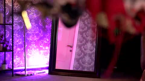 Snapshot of almavelia chatting on November 26, 2025, 6:53 pm Alma online show from November 26, 2025, 6:53 pm