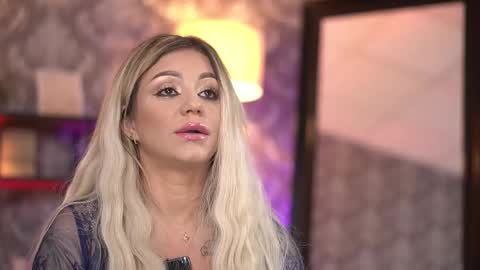 Snapshot of almavelia chatting on January 12, 2026, 10:26 pm Alma online show from January 12, 2026, 10:26 pm