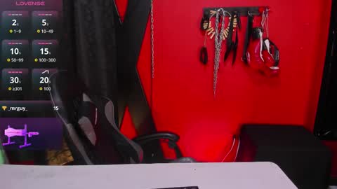 Snapshot of almazz_ chatting on March 24, 2026, 7:52 pm Santy online show from March 24, 2026, 7:52 pm