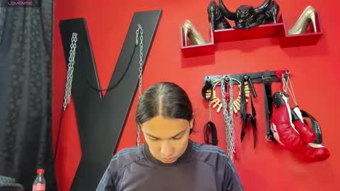 Snapshot of almazz_ chatting on March 26, 2026, 7:52 pm Santy online show from March 26, 2026, 7:52 pm