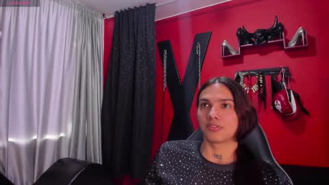 Snapshot of almazz_ chatting on April 7, 2026, 7:47 pm Santy online show from April 7, 2026, 7:47 pm