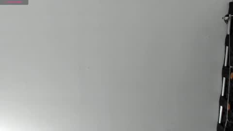 Snapshot of almazz_ chatting on May 19, 2026, 7:20 pm Santy online show from May 19, 2026, 7:20 pm
