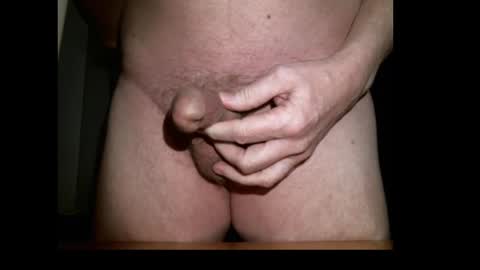 Snapshot of almost__home chatting on January 22, 2025, 4:44 pm almost__home online show from January 22, 2025, 4:44 pm