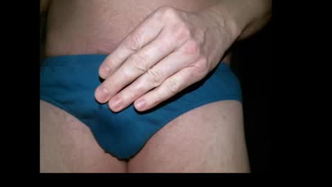 Snapshot of almost__home chatting on March 12, 2025, 3:51 pm almost__home online show from March 12, 2025, 3:51 pm