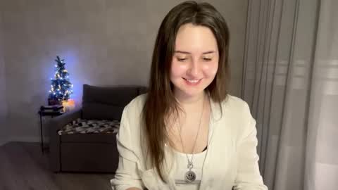 Snapshot of almostinnocent_ chatting on December 20, 2025, 10:17 pm Anna online show from December 20, 2025, 10:17 pm