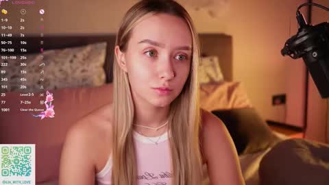 Snapshot of alodiaacomb chatting on November 11, 2025, 3:06 am Lia online show from November 11, 2025, 3:06 am