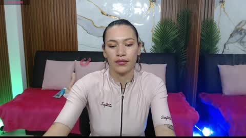 alonddra_tay online show from April 14, 2026, 11:49 am