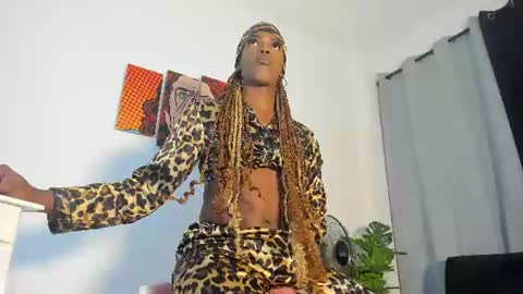 alondra online show from July 21, 2026, 1:19 am