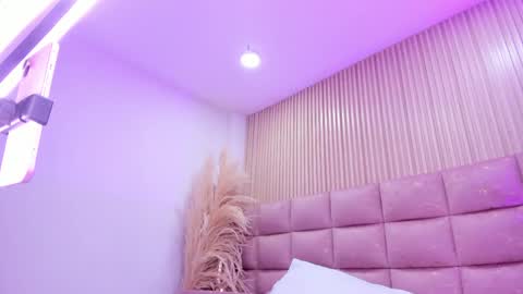 ALONDRA CUTE online show from May 14, 2026, 6:09 am