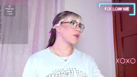 Hazel Bowie online show from February 26, 2026, 12:31 am