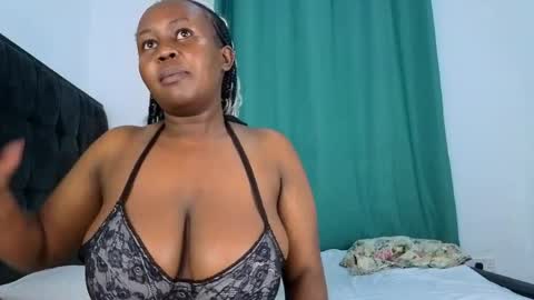 Snapshot of alotta_titties chatting on May 18, 2026, 4:07 am alotta_titties online show from May 18, 2026, 4:07 am