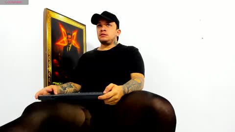 Snapshot of alpha_paganni chatting on June 7, 2026, 6:44 pm alpha paganni online show from June 7, 2026, 6:44 pm